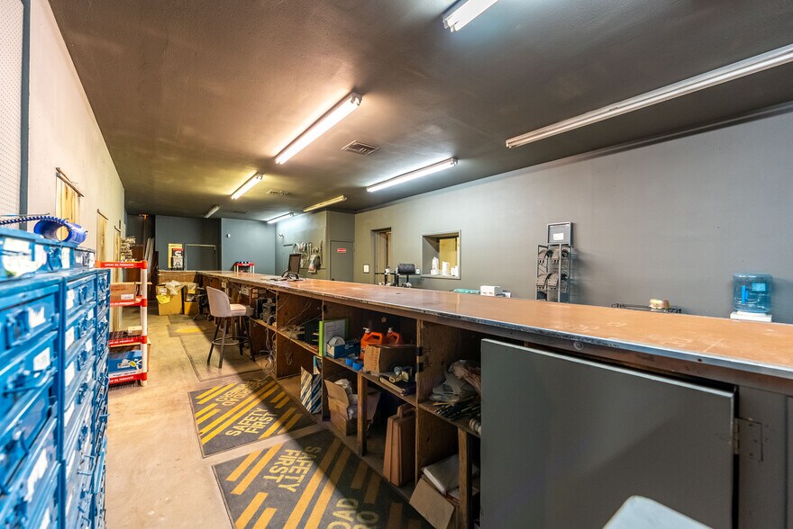 More Photos Of 397 E Evan Hewes Hwy, El Centro Auto Repair For Sale