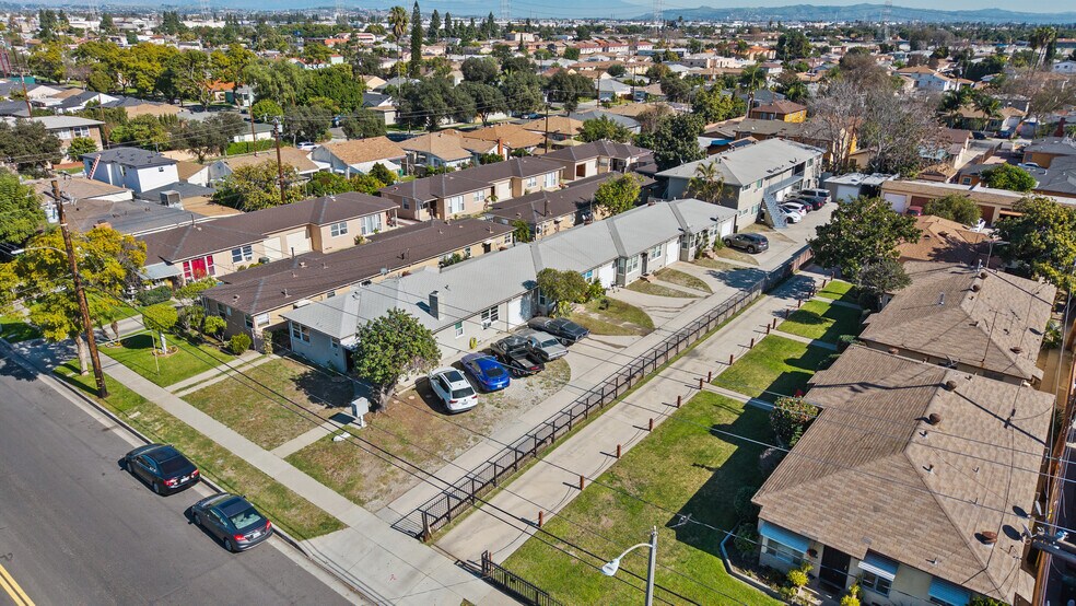 Primary Photo Of 6800 Wilcox Ave, Bell Apartments For Sale