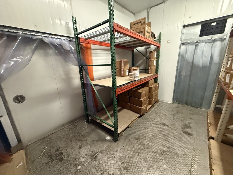More Photos Of 4008 E 10th Ave, Tampa Warehouse For Lease