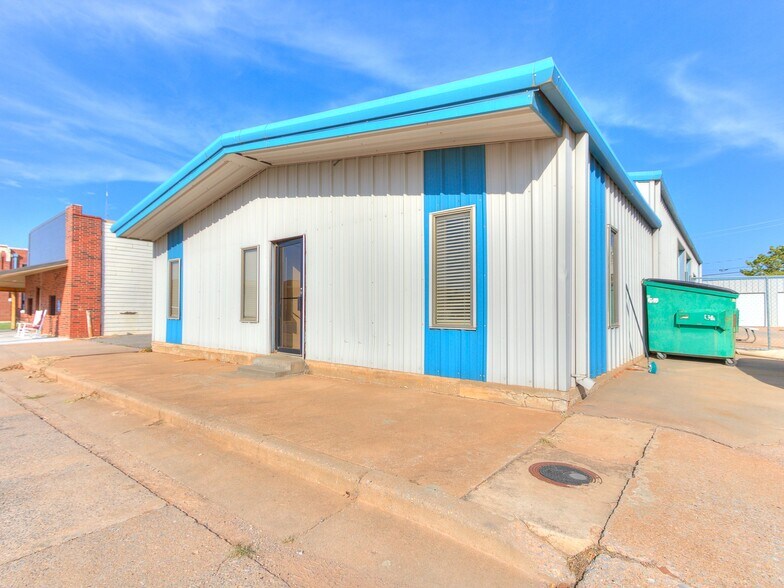 More Photos Of 219 N 6th St, Kingfisher Office For Sale