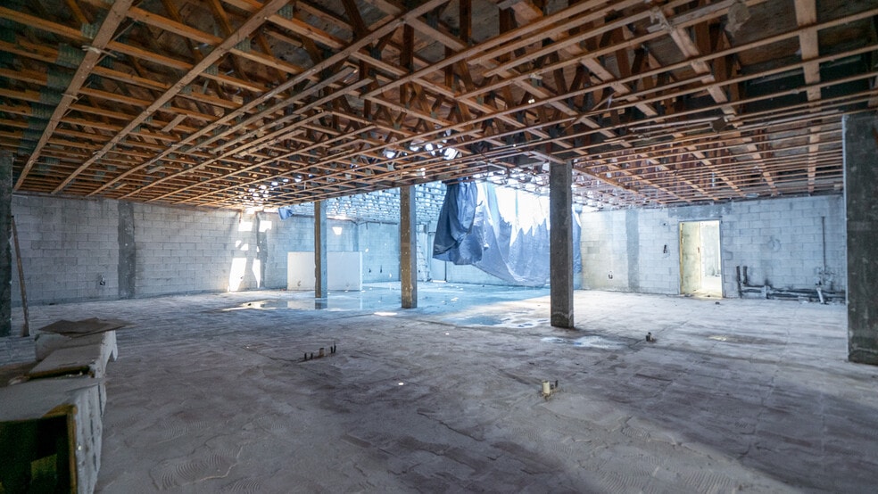 More Photos Of 5535 NE 2nd Ave, Miami Loft Creative Space For Lease