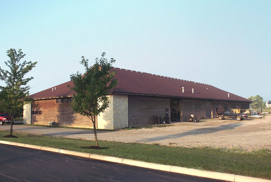 More Photos Of 6246-6254 Corporate Center Dr, Dublin Light Manufacturing For Sale