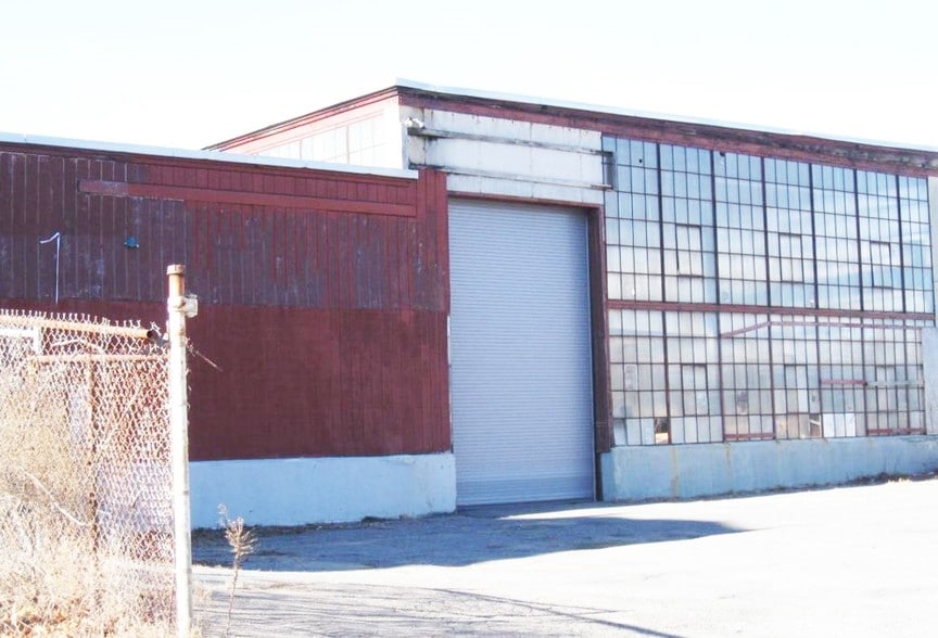 More Photos Of 32 Oak Hill Ln, Fitchburg Warehouse For Sale