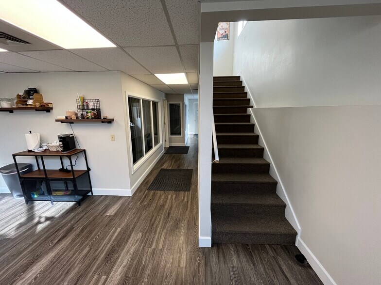 More Photos Of 111 E Lincoln Rd, Spokane Office For Sale
