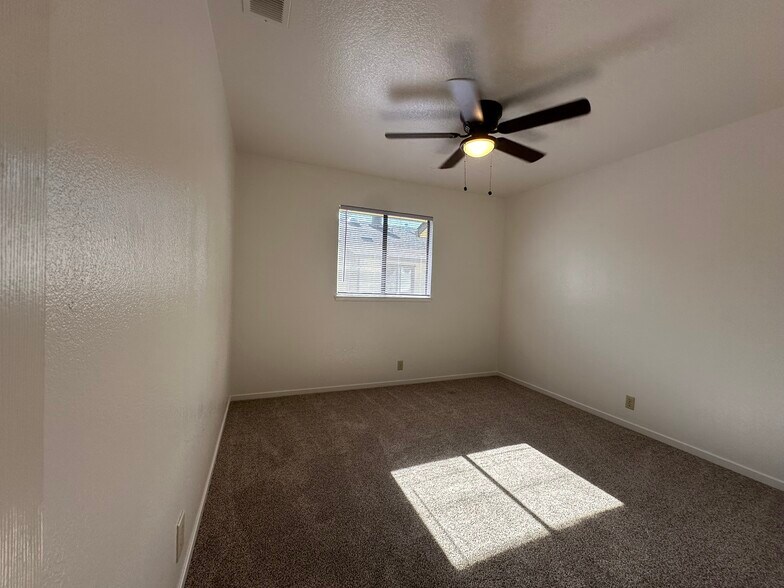 More Photos Of 3337 La Canada Dr, Cameron Park Apartments For Sale