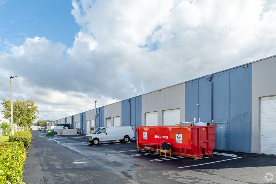 More Photos Of 4980 NW 165th St, Miami Gardens Warehouse For Sale