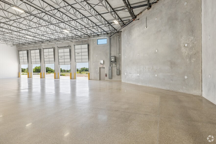 More Photos Of 19150 Marketplace Ave, Kyle Manufacturing For Lease