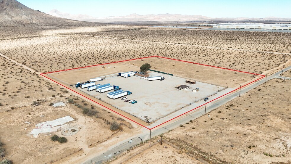 More Photos Of 18142 Navajo Rd, Apple Valley Truck Terminal For Lease