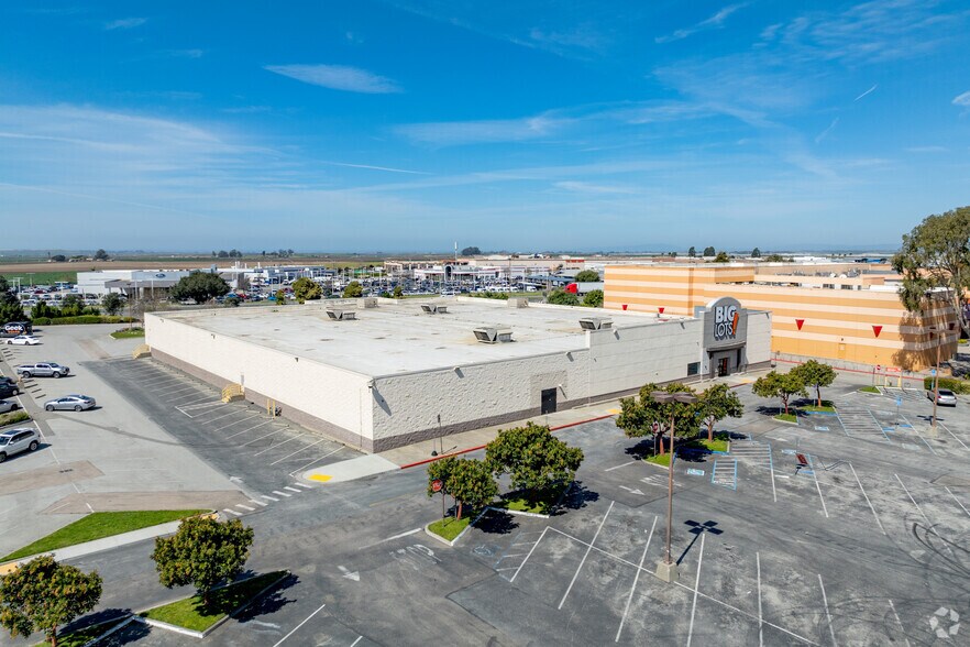 More Photos Of 370 Northridge Shopping Ctr, Salinas Freestanding For Lease