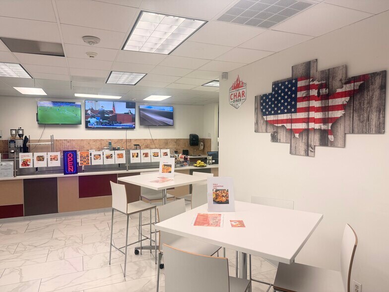 More Photos Of 8313 Southwest Fwy, Houston Unknown For Lease