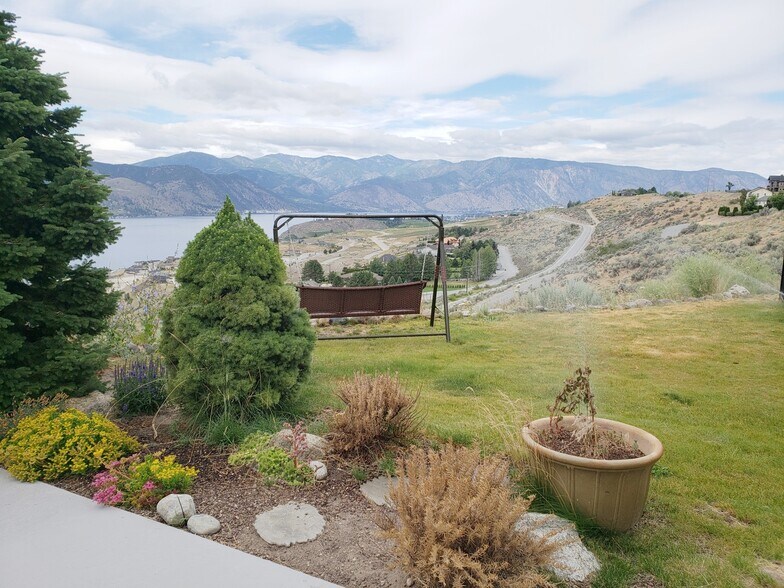 More Photos Of 335 Henderson Rd, Chelan Hospitality For Sale