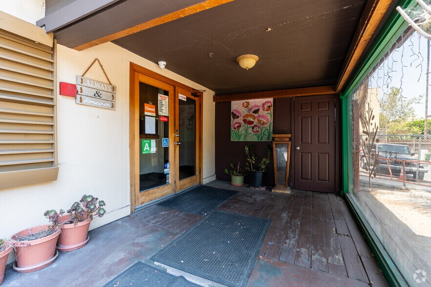 More Photos Of 755 S Hobart Blvd, Los Angeles Storefront Retail Office For Lease