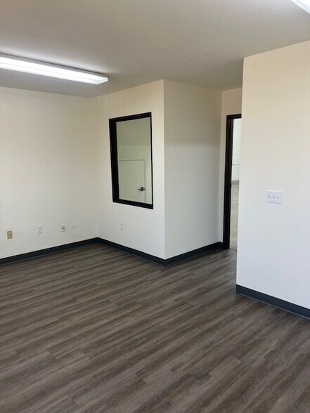 More Photos Of 10928 Weaver Ave, South El Monte Warehouse For Lease