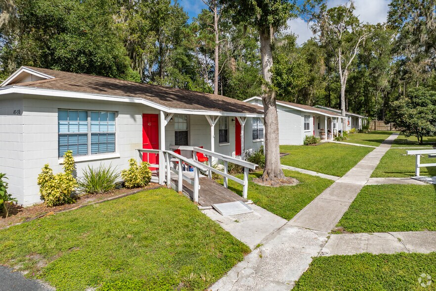Primary Photo Of 460 Hale Ave, Brooksville Apartments For Sale