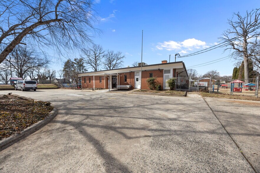 More Photos Of 2300 Spring Garden St, Greensboro Daycare Center For Sale