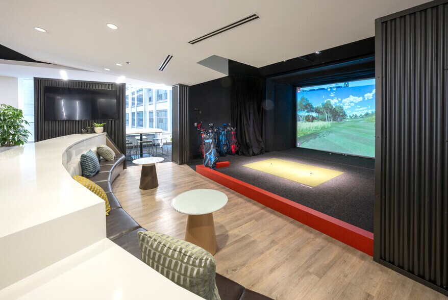 More Photos Of 550 W Adams St, Chicago Office For Lease