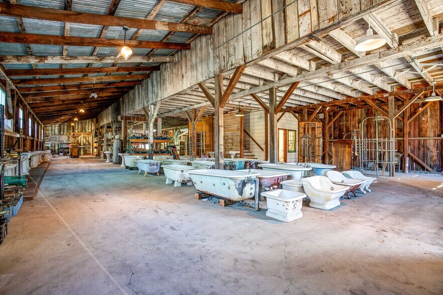 More Photos Of 9510 Main St, Upper Lake Freestanding For Sale