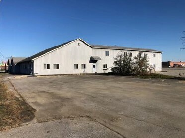 More Photos Of 1630 Broadway St, Clarksville Warehouse For Sale