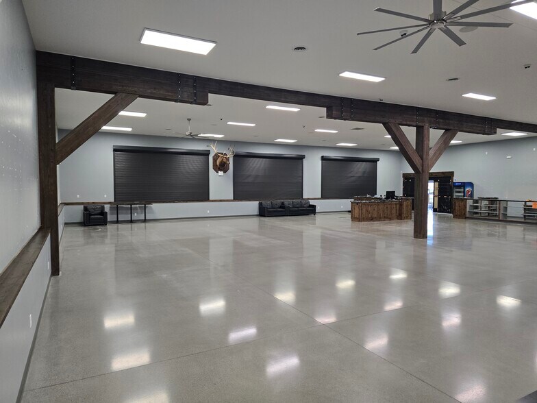 More Photos Of 870 N 2nd E, Rexburg General Retail For Lease