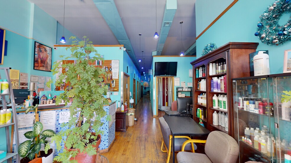 More Photos Of 842 Manhattan Ave, Brooklyn Storefront For Lease