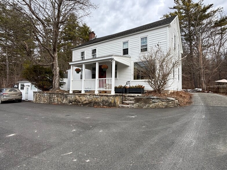 More Photos Of 44 Main St, Great Barrington Office For Sale