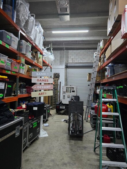 More Photos Of 11917-11929 W Sample Rd, Coral Springs Warehouse For Lease