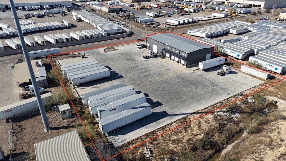 Primary Photo Of 13703 Cabezut Dr, Laredo Warehouse For Lease