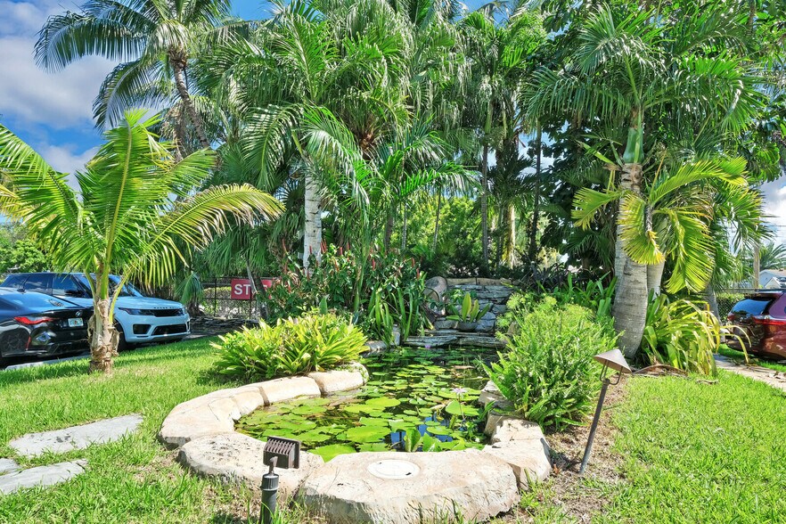 More Photos Of 4351 NE 12th Ter, Oakland Park Restaurant For Sale