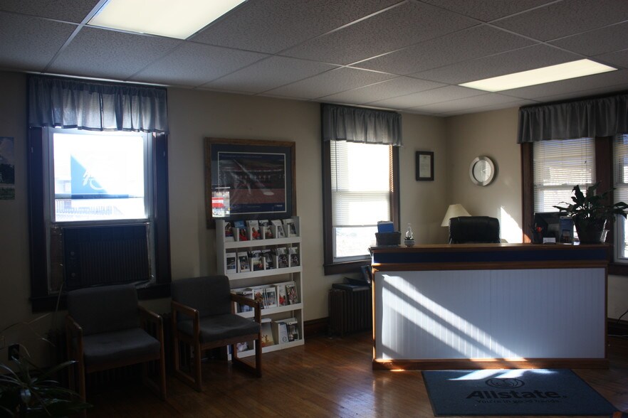 More Photos Of 534 N Main St, Marion Office Residential For Sale
