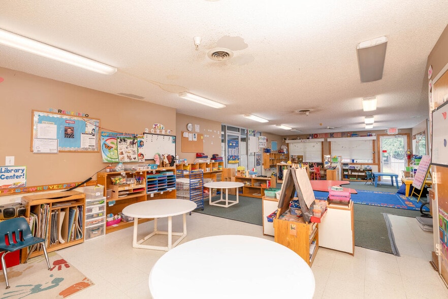 More Photos Of 2081 Mesa Valley Way, Austell Specialty For Sale