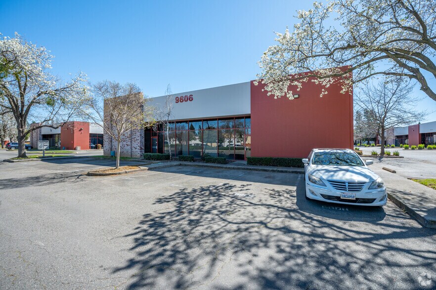 More Photos Of 9806 Old Winery Pl, Sacramento Research And Development For Lease