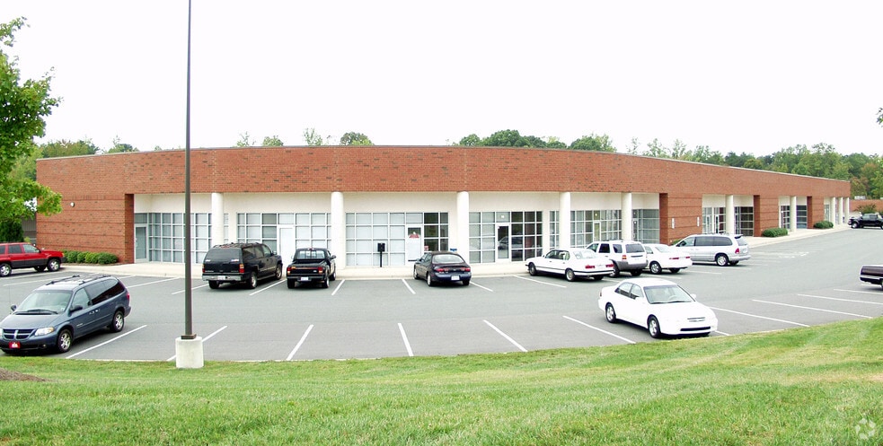 More Photos Of 256 Raceway Dr, Mooresville Light Distribution For Lease