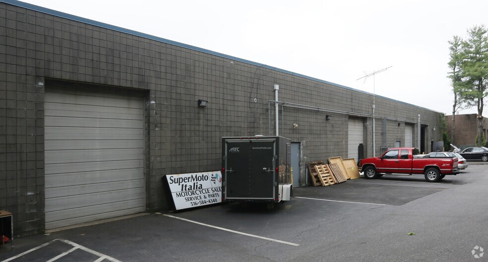 More Photos Of 805-815 Middle Country Rd, Saint James Storefront For Lease