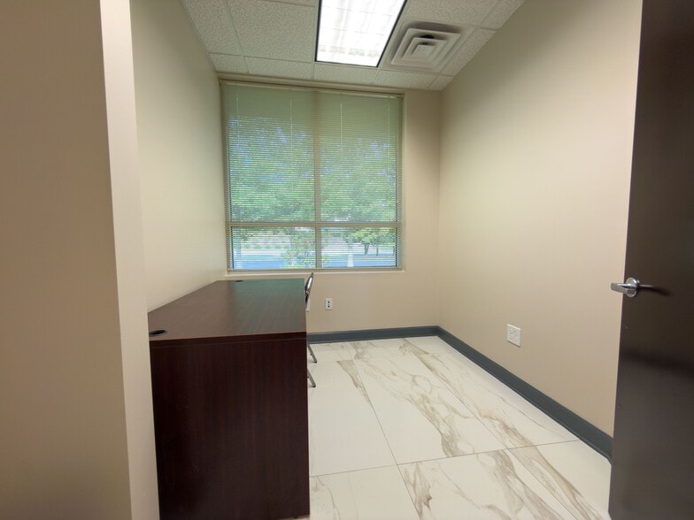 More Photos Of 1186 Satellite Blvd, Suwanee Office Residential For Lease
