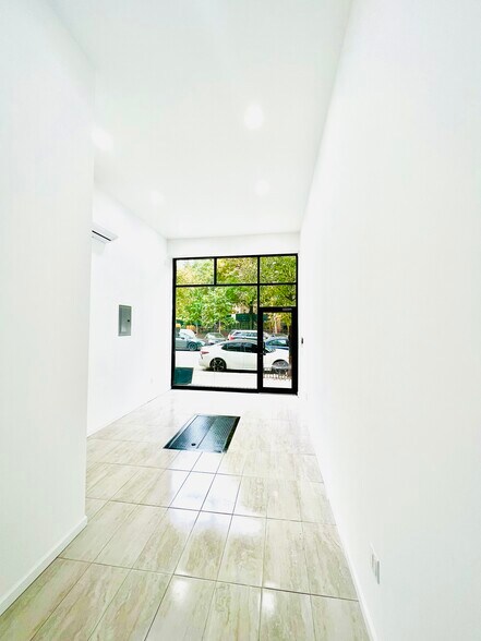 More Photos Of 553 E 137th St, Bronx Apartments For Lease