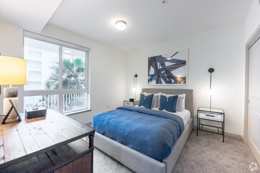 More Photos Of 1200 S Grand Ave, Los Angeles Apartments For Lease