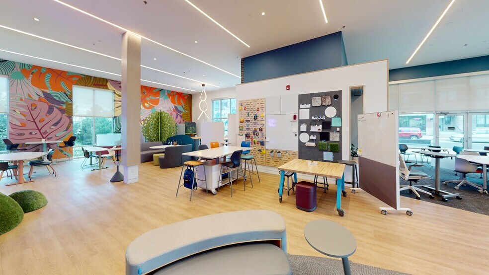 More Photos Of 11634 Maple St, Fishers Office For Lease