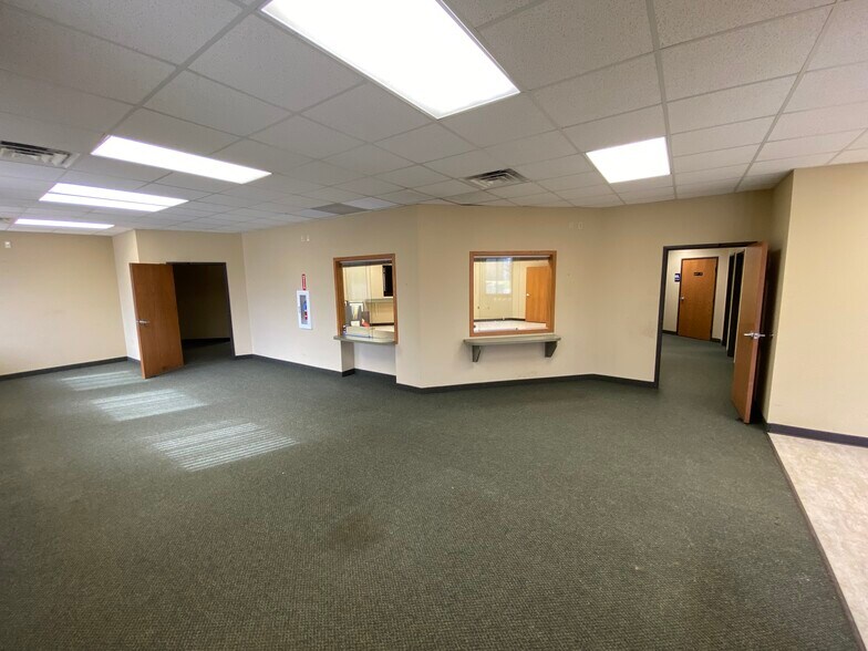 More Photos Of 3370 E Jolly Rd, Lansing Office Residential For Sale