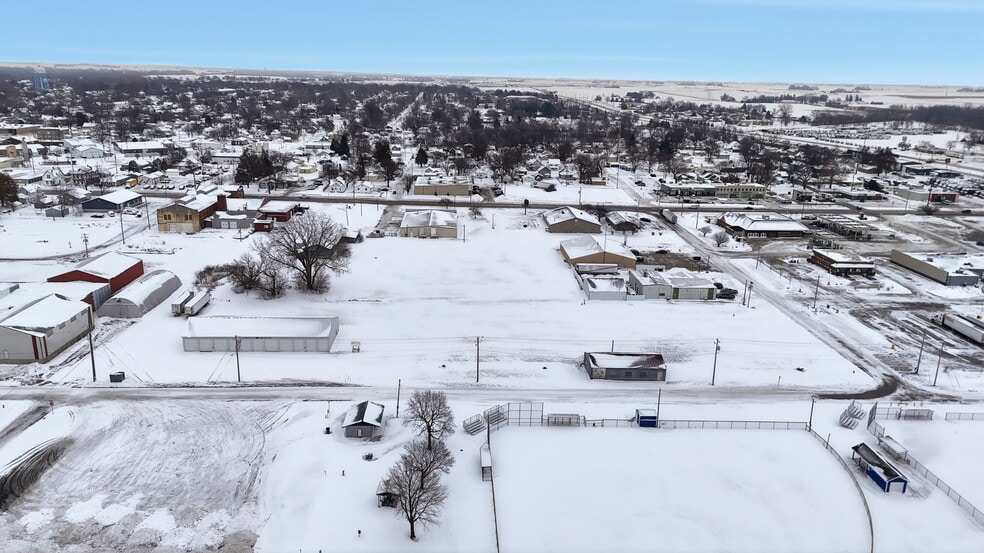 More Photos Of 602 3rd St, Perry Specialty For Sale