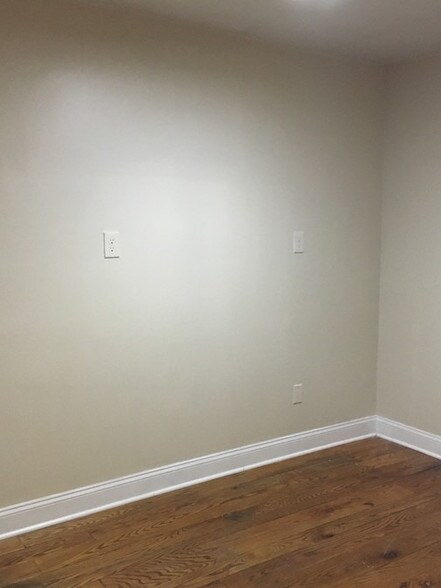 More Photos Of 707 West Ave, Jenkintown Storefront Retail Residential For Lease