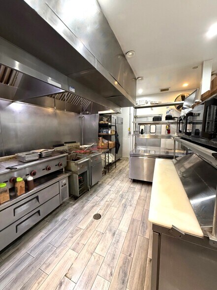 More Photos Of 36 W Pine Ave, Eastpoint Restaurant For Sale