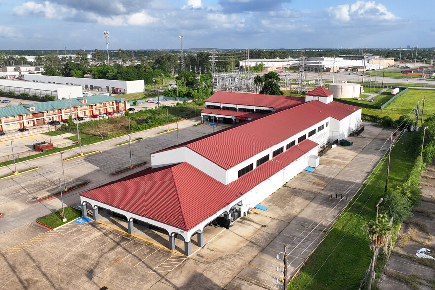 More Photos Of 324 Fm-1960 Rd, Houston General Retail For Sale