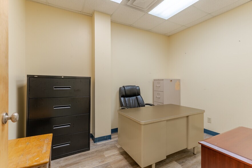 More Photos Of 1651 S Green St, Henderson Daycare Center For Sale