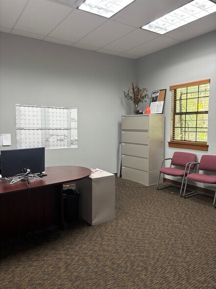 More Photos Of 1414 N Ronald Reagan Blvd, Longwood Medical For Lease
