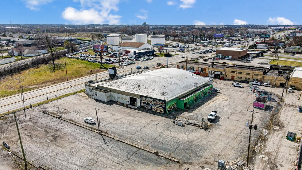 More Photos Of 3440 W Broad St, Columbus Warehouse For Sale