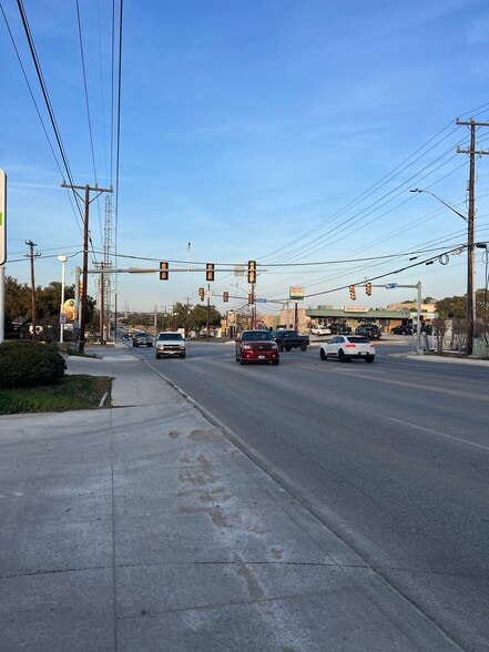 More Photos Of 12343 West Ave, San Antonio General Retail For Sale