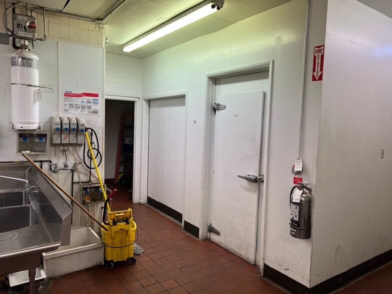 More Photos Of 55 N Litchfield Rd, Goodyear Hotel For Lease