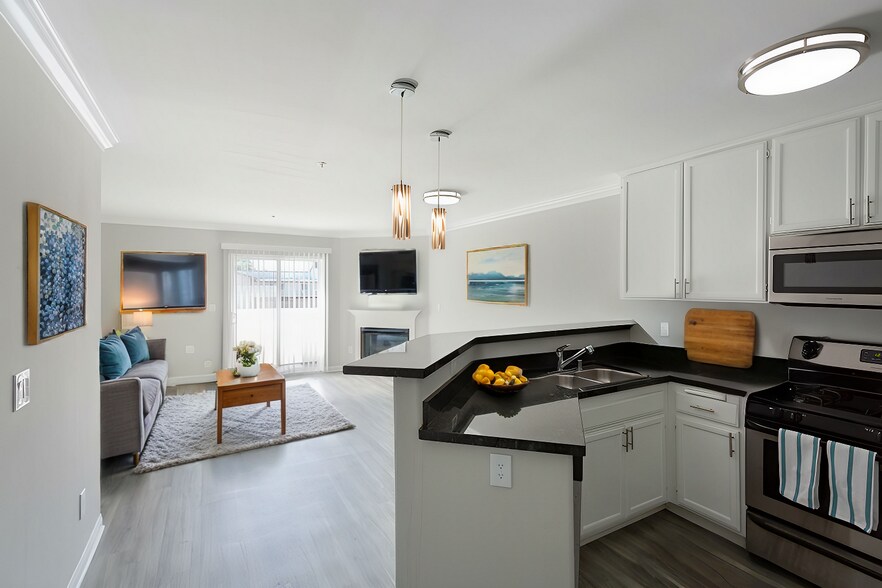 More Photos Of 6737 De Soto Ave, Canoga Park Apartments For Sale