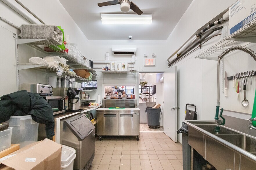 More Photos Of 28-03 Astoria Blvd, Long Island City Storefront Retail Office For Lease