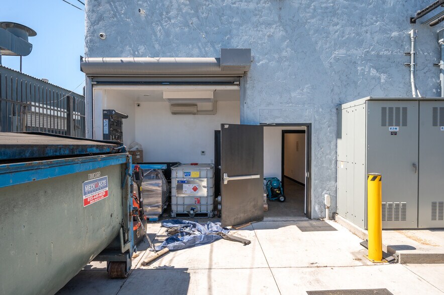 More Photos Of 1440 Cota Ave, Long Beach Distribution For Lease